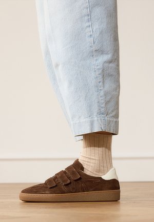 Manfield, Baskets basses - braun
