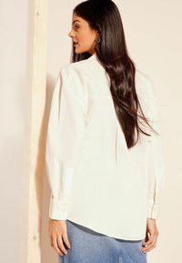 Friends Like These LONG SLEEVE BUTTON THROUGH - Button-down blouse - white
