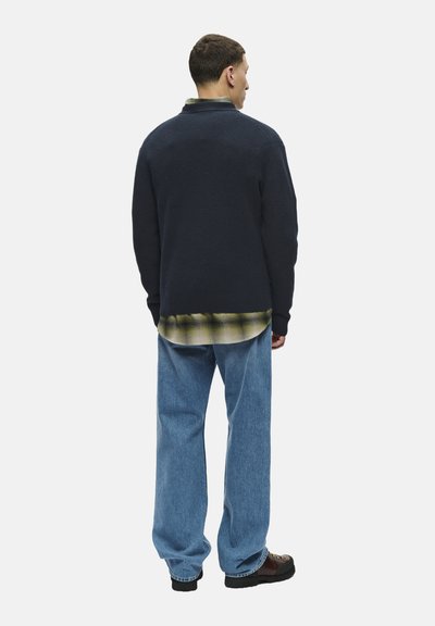 WOOD WOOD MORTEN CREW NECK - Pulover - salute