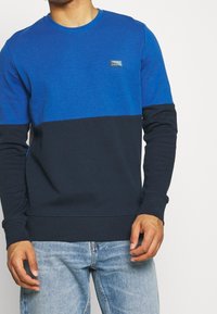 Jack & Jones Långärmad tröja - blue