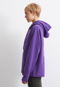 Marc O'Polo DENIM KANGAROO POCKET - Mikina - active purple