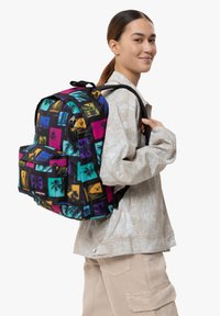 Eastpak OUT OF OFFICE - Mochila - city bay black
