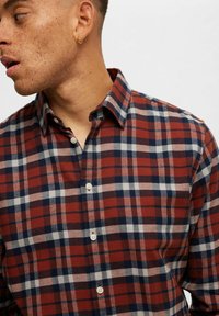 Selected Homme SLIMOWEN-BRUSHED NOOS - Overhemd - burnt henna