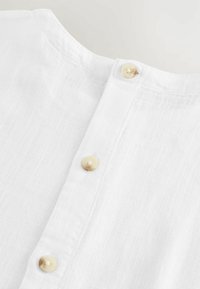 Thumbnail Image 8