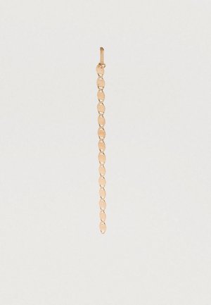 Cercei de argint de culoare aurie, cu un design alungit de tip lanț, având verigi ovale, suprafață netedă și finisaj lucios.