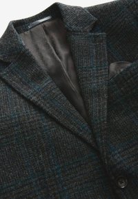 Thumbnail Image 7
