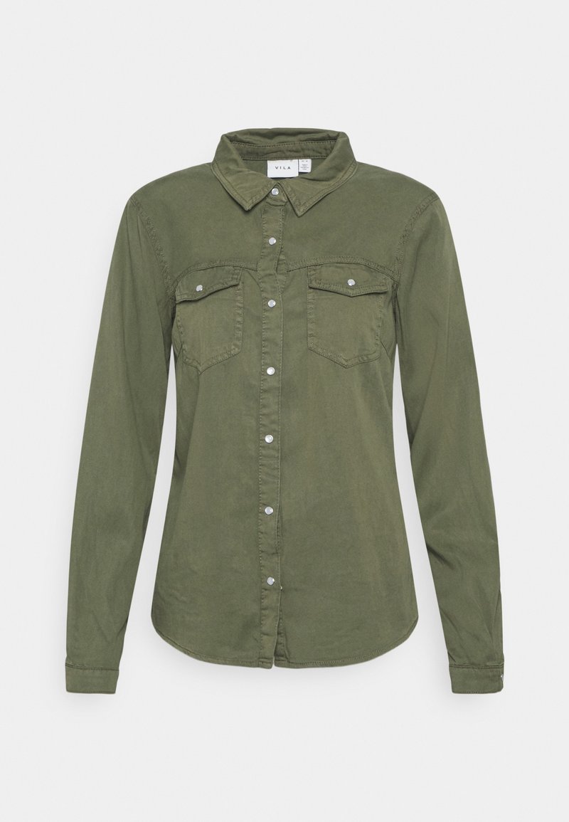 Langärmliges olivgrünes Hemd mit Knopfverschluss, zwei Brusttaschen mit Knopf und klassischem Kragen.