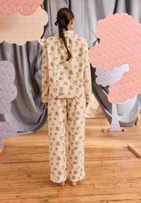 Cath Kidston REGULAR FIT SET - Pižamos komplektas - ecru paddington bear