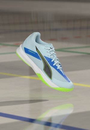 Puma, ACCELERATE PRO 5 - Handball shoes - aqua glow/white/green glare