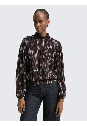 Haut plissé noir et violet avec un col haut, des manches longues et un ourlet élastique. Présente une texture lisse et un motif abstrait.