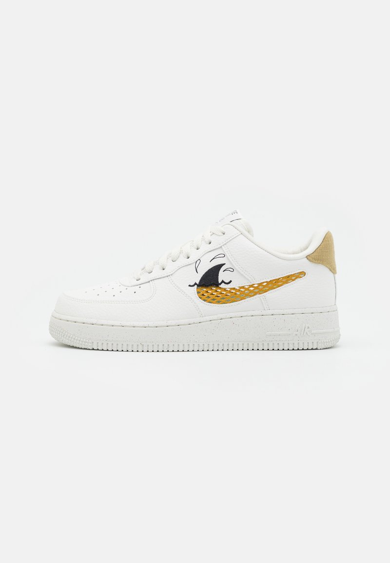 nike air force 1 07 lv8 black gold