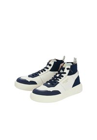 High-Top-Sneaker mit einem Design aus Creme und Marineblau. Verfügt über Materialien aus Wildleder und Leder, eine strukturierte Sohle und Markenakzente. Mit Schnürverschluss.