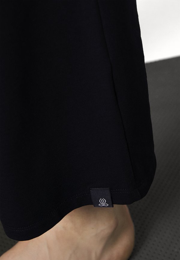 RAVANA FLOWY PANTS - Tracksuit bottoms2