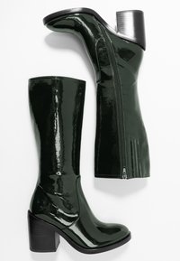 Jeffrey Campbell Kozaki na obcasie
