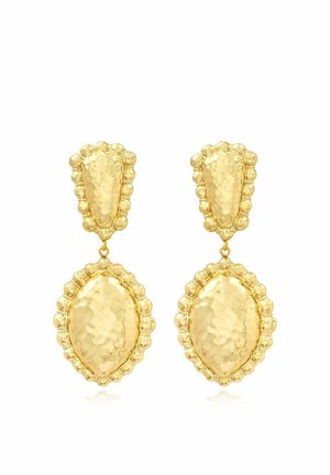 Paire de boucles d’oreilles pendantes en or martelé avec des formes ovales et en forme de goutte, chacune bordée de perles en or texturées.