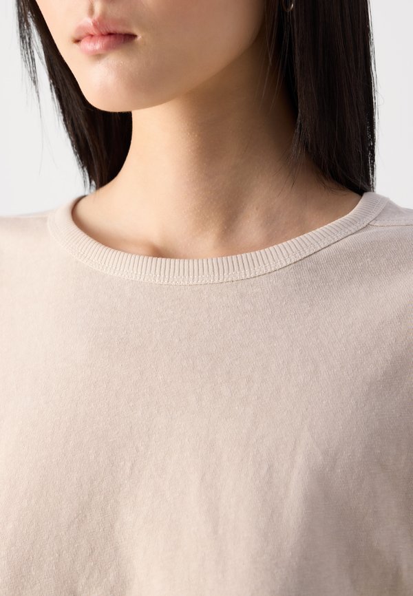 SHORT SLEEVE - Basic T-shirt - silky stone2