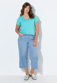 LAURASØN WEITES ELASTIKBUND - Jeans straight leg - bleached denim