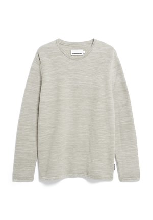 Hellgrauer, langärmeliger Pullover mit strukturiertem Strickmuster. Mit Rundhalsausschnitt und seitlichen Schlitzen am Saum. Markenlabel sichtbar.