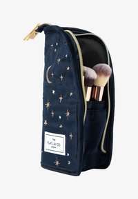 The Flat Lay Co. STANDING MAKEUP BRUSH CASE - Neceser - blue celestial