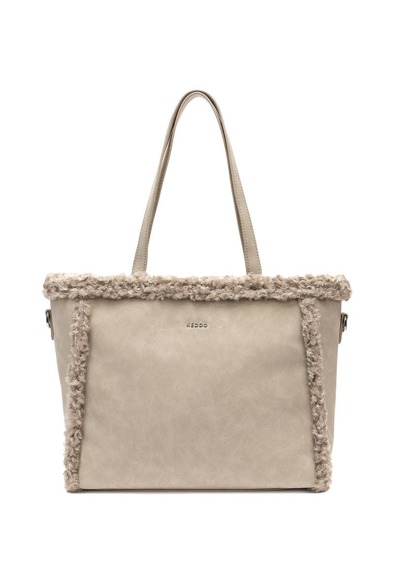 Bež torba za nošenje s mekanim, pahuljastim obrubom, s dvostrukim ručkama i glatkom teksturom. Logotip marke vidljiv je na prednjoj strani.