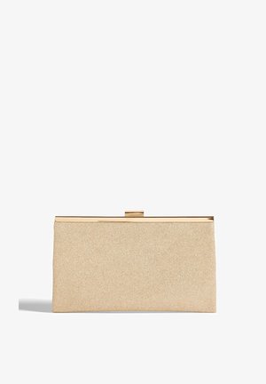 Pochette en or pailleté de forme rectangulaire, texture lisse, avec un fermoir en métal doré en haut, présentant une surface solide et scintillante.