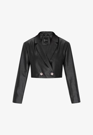 Czarna krótka marynarka z błyszczącej ekoskóry, z podwójnym zapięciem, ostrymi klapami i metalowymi guzikami.