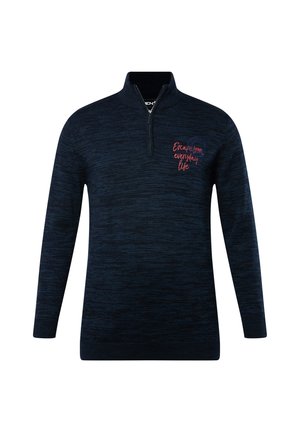 Marineblauer Zip-Pullover mit strukturiertem Muster. Verfügt über einen Stehkragen und den gestickten Spruch „Flucht aus dem Alltag“.