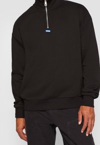 HUGO Sudadera - black