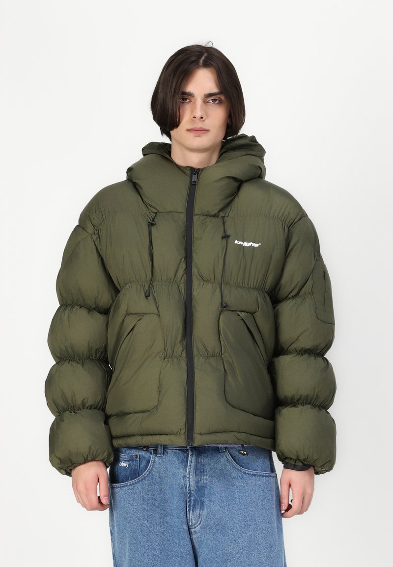 LOW LIGHTS STUDIOS® VELA PUFFER JACKET UNISEX - Ziemas jaka - khaki