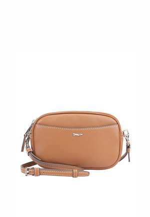 Kleine beige lederen crossbodytas met zilverkleurig dierenvormig logo, voorvak met rits en verstelbare riem met gesp.