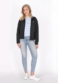 Schmuddelwedda Let jakke / Sommerjakker - black