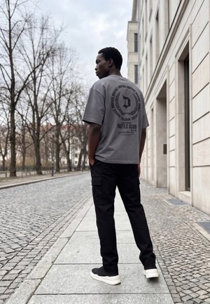 Dropsize, T-shirt print - steel grey