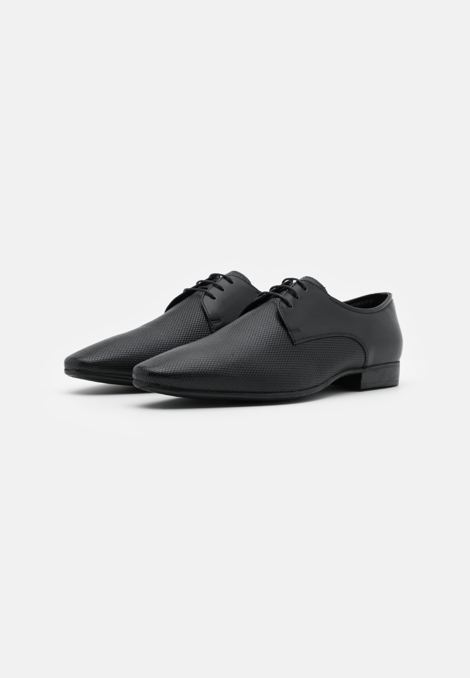 Pier One Pensko med snøring black Zalando.no Pier One Pensko med snøring black Zalando.no