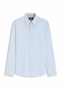 Camicia azzurro chiaro a maniche lunghe con un motivo testurizzato, chiusura con bottoni frontale e colletto classico. Presenta un orlo curvo e polsini con bottoni.