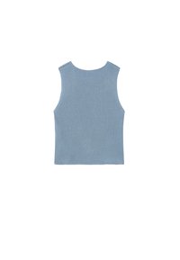 Top in maglia a coste azzurro chiaro con scollatura rotonda e design senza maniche, caratterizzato da una texture morbida e una silhouette aderente e corta.