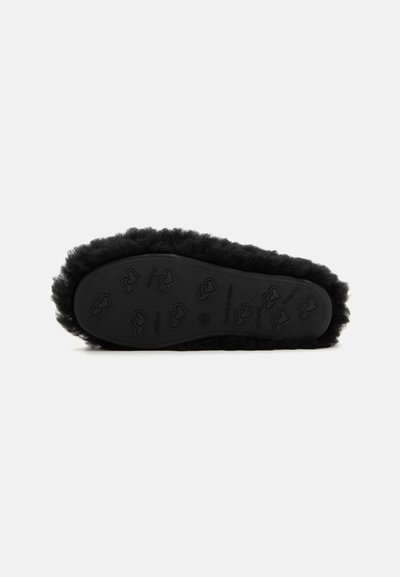 CHIARA FERRAGNI Ballerine con cinturino - black