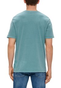 s.Oliver MIT GARMENT DYE - T-shirt print - petrol