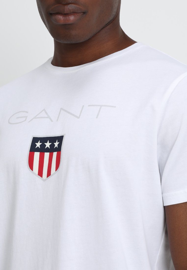 GANT SHIELD - Print T-shirt - white 