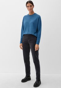 s.Oliver LONGSLEEVE GLITZEREFFEKT - Longsleeve - ozeanblau