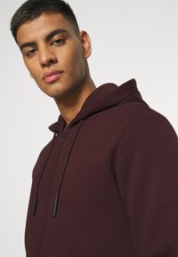 Only & Sons ONSCERES LIFE HOODIE - Sweatshirt com capuz - fudge