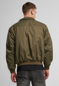 Brandit LORD CANTERBURY - Bombertakki - olive