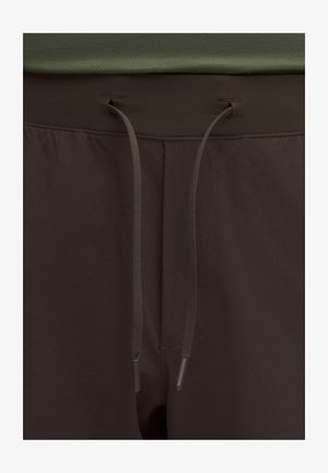 lululemon, ZEROED IN LINERLESS 13CM - Kurze Sporthose - mahogany muse