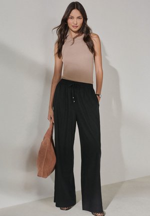 Next, REGULAR FIT - PULL ON WIDE LEG TROUSERS WITH LINEN  . - Pantalon classique - black