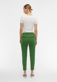 Object SLIM NOOS - Bukser - artichoke green