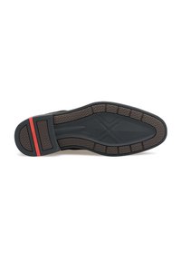 Schwarze Schuhsohle mit strukturiertem braunem Gummiprofil. Verfügt über einen roten Akzentstreifen und ein glattes, geschwungenes Design für besseren Halt und Unterstützung.