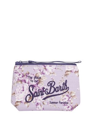 Piccola pochette lavanda con cerniera, decorata con motivo floreale, testo "The place to be Saint Barth Summer Paradise" e un cinturino da polso sulla parte superiore.
