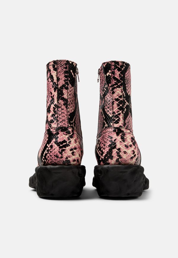 VENGA - Platform ankle boots - rosa schwarz2