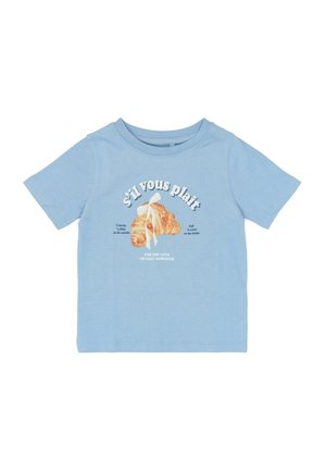 Jasnoniebieska bawełniana koszulka z grafiką rogalika i białym oraz brązowym napisem. Krótkie rękawy i okrągły dekolt.