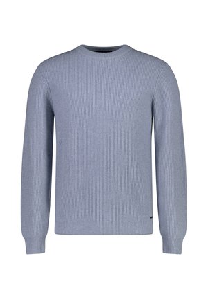 Himmelblauer, gerippter Strickpullover mit langen Ärmeln, Rundhalsausschnitt und schmaler Passform. Mit kleinem Logo an der Unterseite.