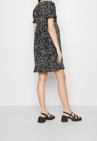 MAMALICIOUS Vapaa-ajan mekko - off-white